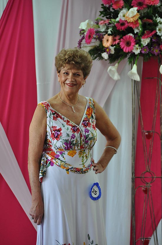 Neide Vieira Lapastina, 68, foi eleita a mais bela idosa de São Paulo deste ano