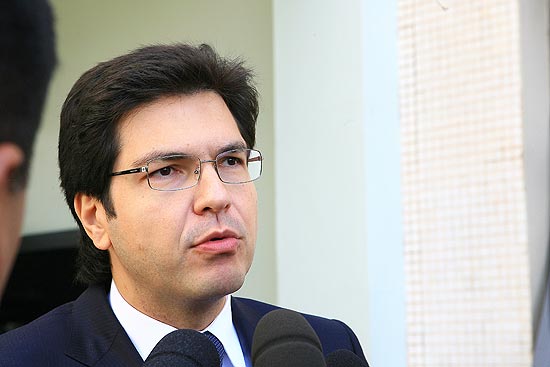 O advogado Sergei Cobra Arbex, que defende Pablo Russel Rocha, em entrevista em frente ao Frum de Ribeiro