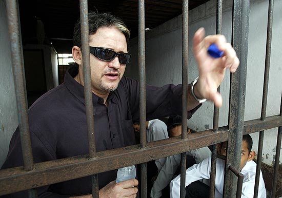 O brasileiro Marco Archer Cardoso Moreira em cela na Indon�sia ap�s ser condenado por tr�fico de drogas