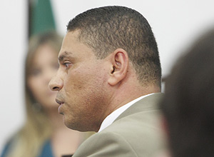 O ex-policial Mizael Bispo durante audincia em 2010