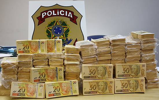 PF apreende R$ 682 mil em notas falsas no PR; é maior apreensão de cédulas falsas já registrada no Brasil