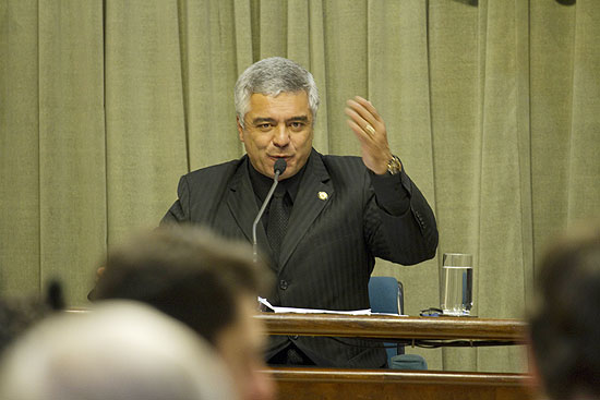 O deputado estadual Major Olímpio (PDT) discursa em comissão na Assembleia Legislativa de São Paulo