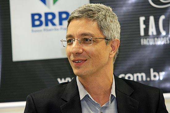 O presidente do Banco Ribeiro Preto, Nelson Rocha Augusto, durante entrevista na sede da instituio