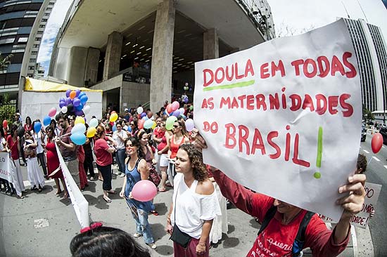 Grupo de mes e doulas fizeram manifestao na avenida Paulista neste domingo (3) 