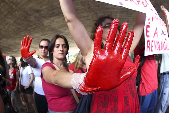 Mmanifestao de mulheres no vo livre do Masp, na avenida Paulista (So Paulo), contra a violncia ao gnero feminino