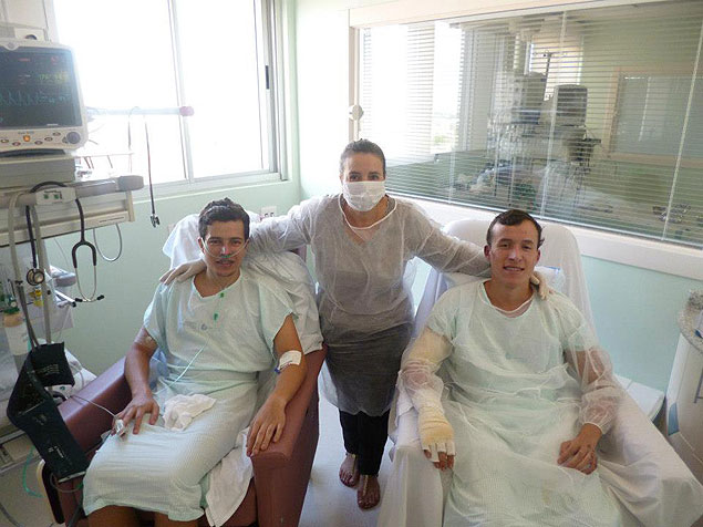 Os irmãos gêmeos Emanuel e Guilherme comemoraram o aniversário no hospital após sobreviverem ao incêndio na boate Kiss