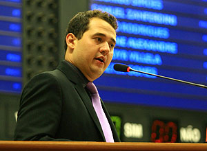 O vereador Ricardo Silva fala durante sesso na Cmara