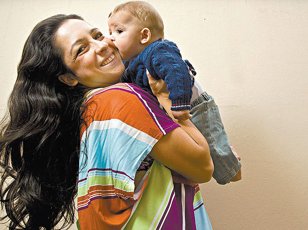 Gabriela Arruda, 31, teve dificuldades como plano de saúde para fazer o parto normal do filho Jorge, hoje com 6 meses