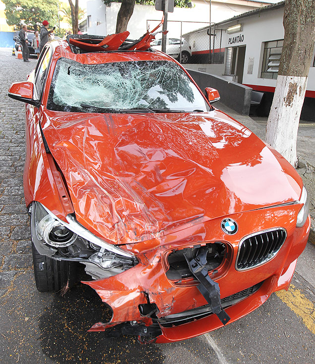 O motorista de uma BMW atropelou e matou o motoqueiro Jos Francelino Jnior, na Rodovia Anchieta, na Grande So Paulo