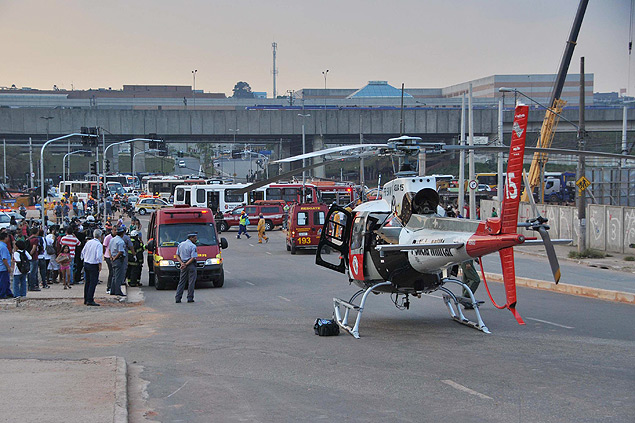 Um helicptero guia, da Polcia Militar, precisou ser acionado para levar um dos feridos ao Hospital das Clnicas