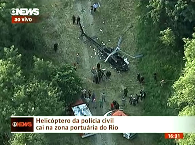 Helicptero da Polcia Civil cai na zona porturia do Rio e deixa cinco policiai feridos, sendo um em estado grave