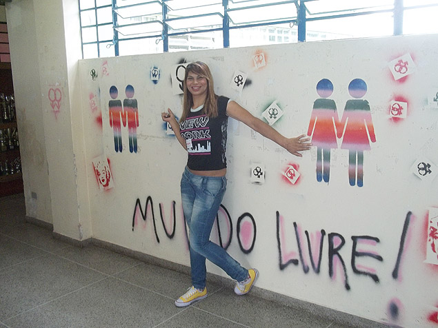 A transexual Laysa Machado, que dirige colégio desde 2009 