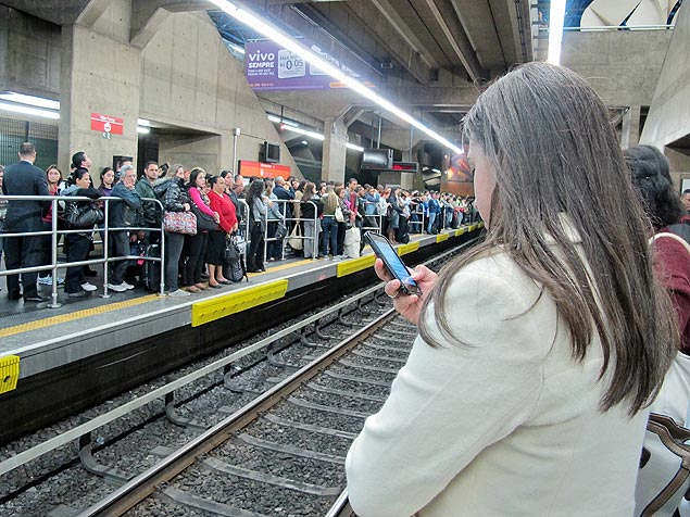 Furtos nos trens e nas estações do metrô e da CPTM têm sido recorrentes. passageiros devem ficar atentos com celulares e outros pertences