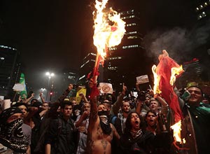 La celebracin en So Paulo estuvo marcada por las hostilidades y agresiones contra militantes de partidos polticos