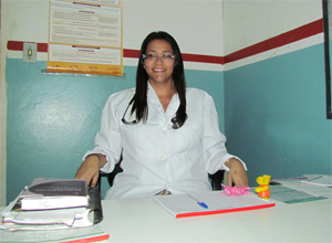Khariny Gonalves e Silva, 33, es la nica doctora del municipio Novo Santo Antnio, en Mato Grosso. 