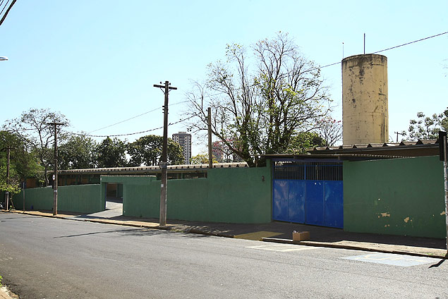 Fachada da escola municipal Ansio Teixeira no Jardim Iguatemi; a unidade de ensino  a que mais deve ao Daerp (R$ 1,85 milho)
