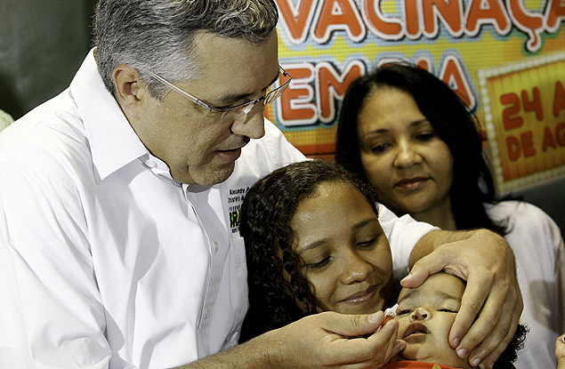O ministro da Sade, Alexandre Padilha, em evento que marca o incio da campanha nacional para atualizar vacinao infantil 
