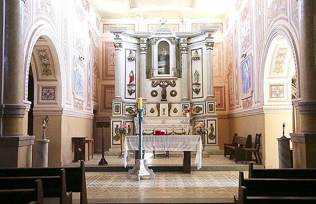 Altar da igreja São José da Vila Real, em Pindamonhangaba, é herança da capela de 1680