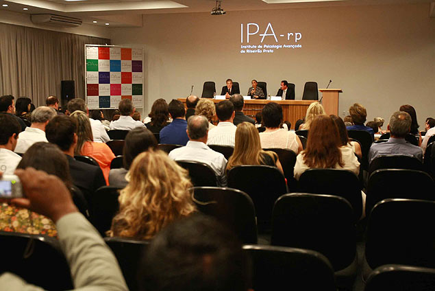 Ex-senadora e ex-ministra Marina Silva fala durante inauguração do Instituto de Psicologia, em Ribeirão Preto