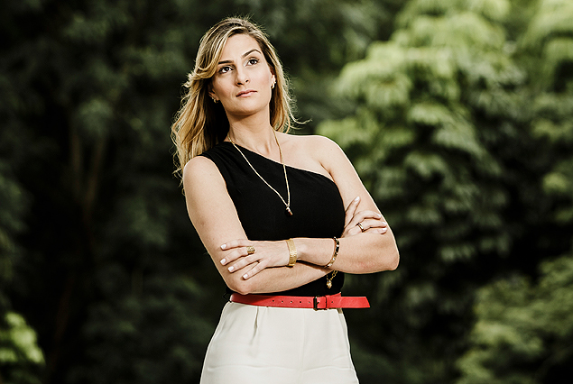Vanessa Alcntara, ex-mulher do fiscal preso Alexandre Cardoso Magalhes