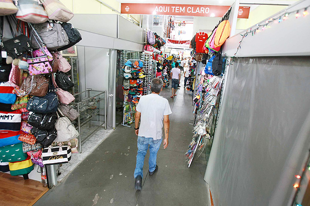 Shopping Popular de Ribeiro Preto; lojistas dizem que clientes no aderiram ao espao 