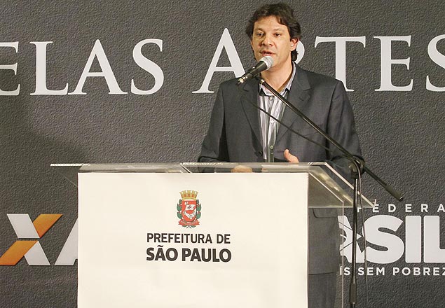 Prefeito Fernando Haddad (PT) durante evento que anunciou a reabertura do Cine Belas Artes, no centro de SP