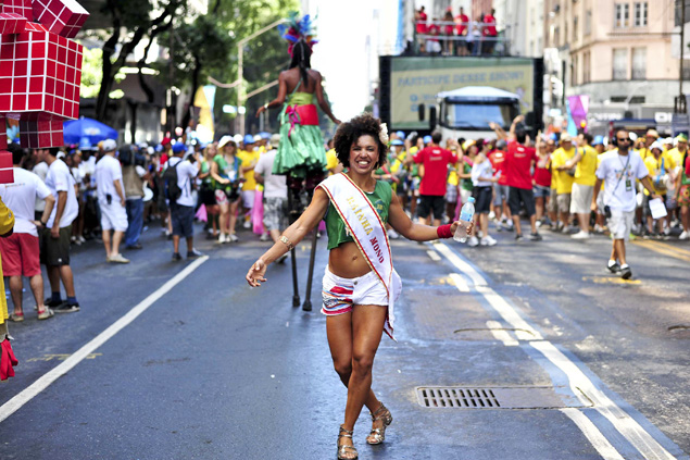 Cerca de 450 mil pessoas acompanharam o Monobloco, que encerrou o Carnaval de rua do Rio 