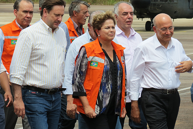 Presidenta Dilma Rousseff caminha ao lado do governador peemedebista de Rondnia, Confcio Moura