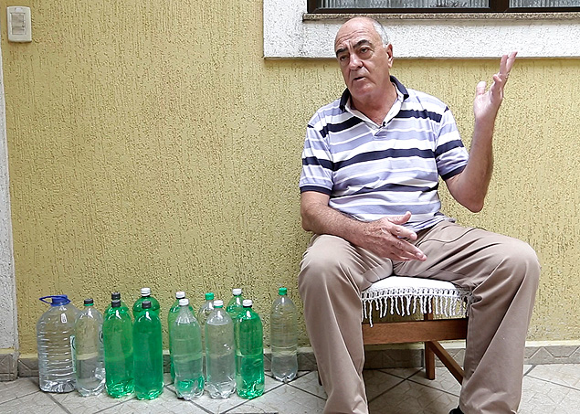 Otavio Siciliano sofre com a falta de �gua, na regi�o da Casa Verde, em S�o Paulo