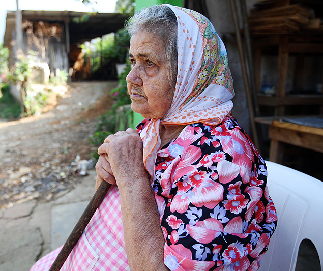 Matilde da Silva Frade de Abreu, 86, planta chuchu h mais de 70 anos, e teme perder terreno com construo do trecho norte do Rodoanel