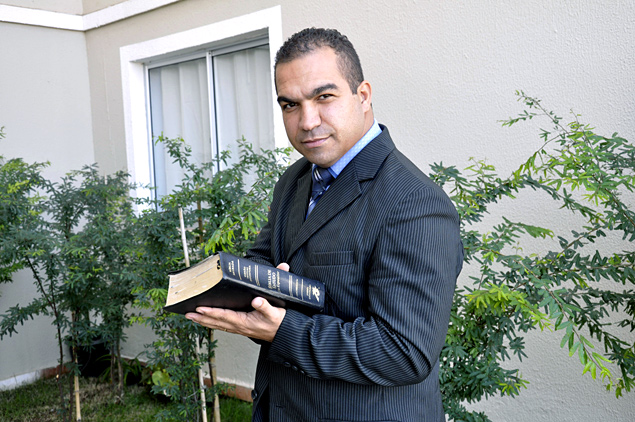 O ex-ator pornô Giuliano Ferreira, 35, que virou pastor evangélico e prega em igrejas em cidades no entorno de S. Carlos