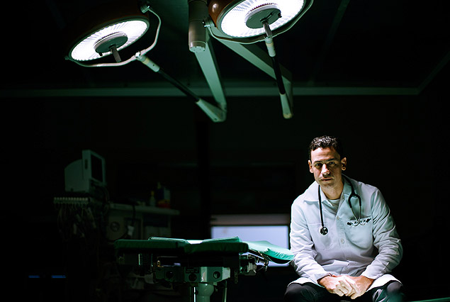 O cirurgio torcico Marcio Maranho, 44, no Rio