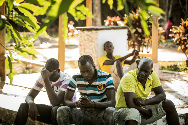 Grupo de senegaleses em abrigo de Rio Branco, mantido pelo governo do Acre; eles esperam visto para trabalhar no pas