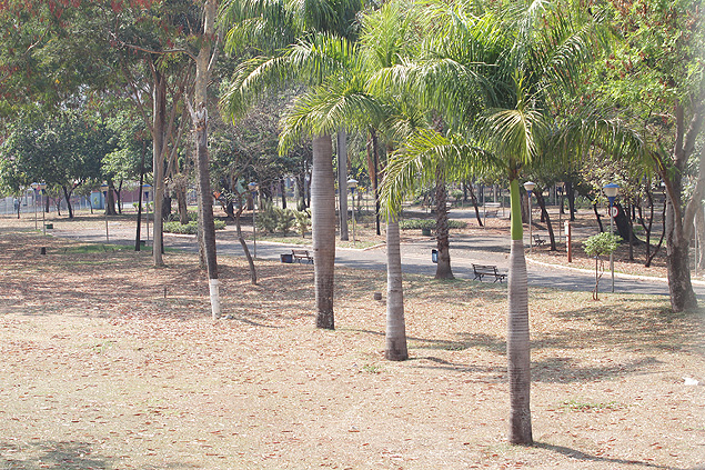 Vista do parque Maurilio Biagi, interditado desde julho e que no tem data para reabrir