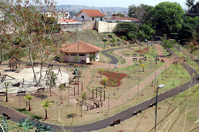 Parque Roberto de Melo Genaro, em Ribeiro Preto, que est fechado desde outubro de 2013