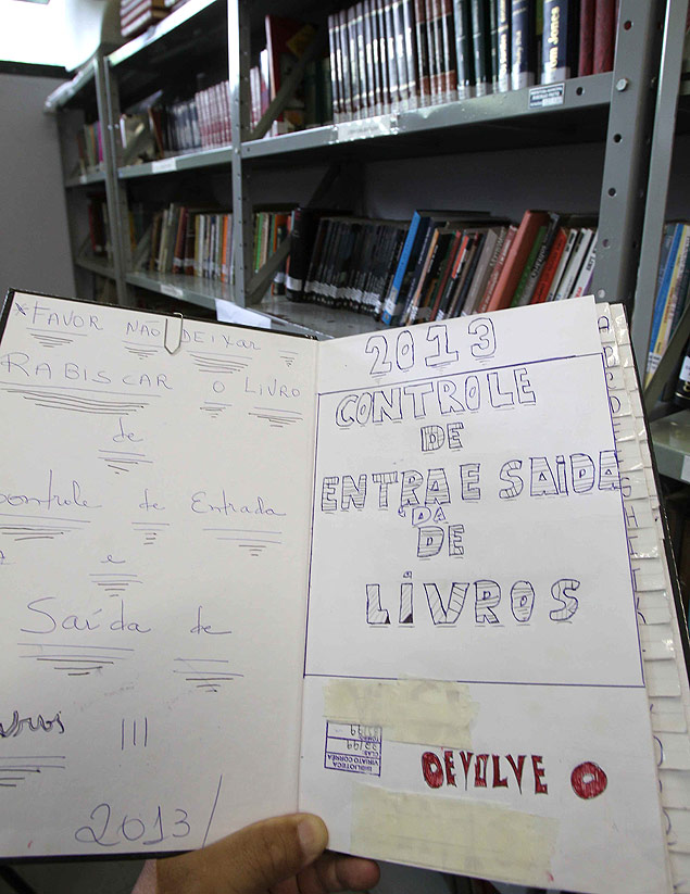 Caderno de controle de biblioteca no bairro Campos Elseos, em Ribeiro Preto