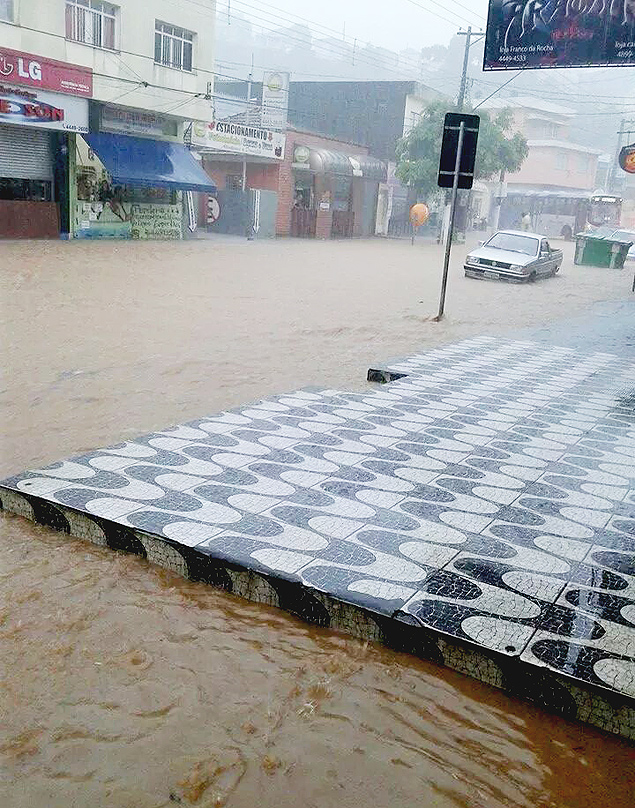 Inundao na regio de Caieiras, municpio da Grande So Paulo