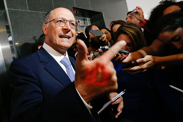 Geraldo Alckmin (PSDB) durante entrevista coletiva após audiência com a presidente Dilma Rousseff