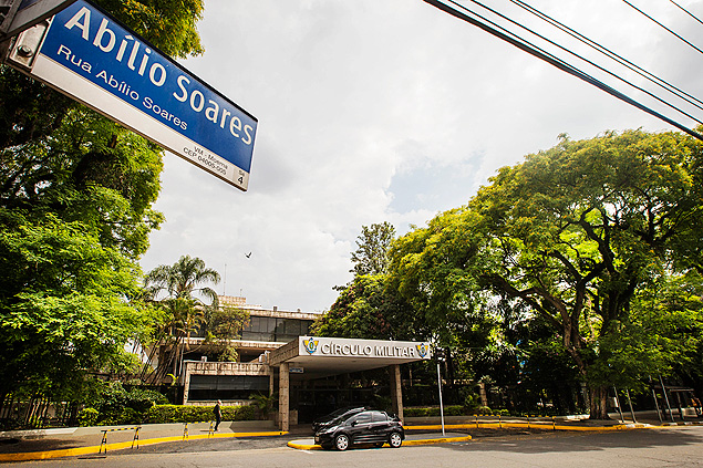 Entrada do Clube do Circulo Militar, localizado na rua Abilio Soares, no Ibirapuera