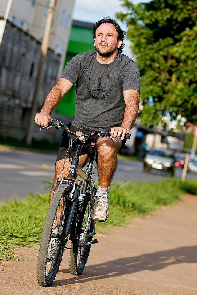 Ciclista Andr Pasqualini em imagem usada sem autorizao para fazer propaganda de veculo