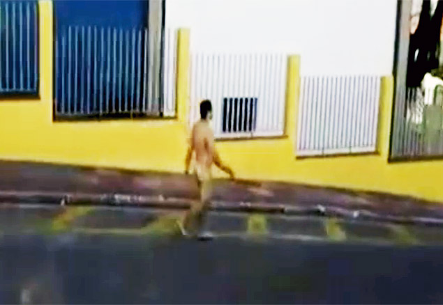 Homem caminha nu pelas ruas de So Caetano do Sul 