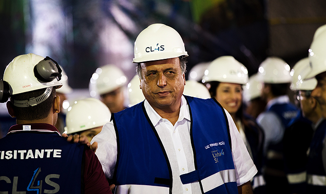 O governador do Rio, Luiz Fernando Pezo, durante visita s obras da linha 4 do metr