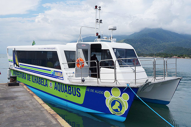 Embarcao que far parte do sistema de transporte martimo pblico de passageiros em Ilhabela, litoral norte de So Paulo