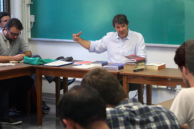 Prefeito Fernando Haddad volta a dar aula na FFLCH (Faculdade de Filosofia Letras e Ciencias Humanas) da USP