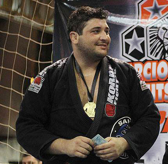 Rafael Martinelli Queiroz, campeo mundial de jiu jitsu,  acusado de agredir namorada, destruir hotel e matar hspede 