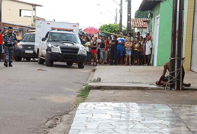 Suspeito de assalto foi amarrado em um poste e espancado até a morte em São Luís, no Maranhão