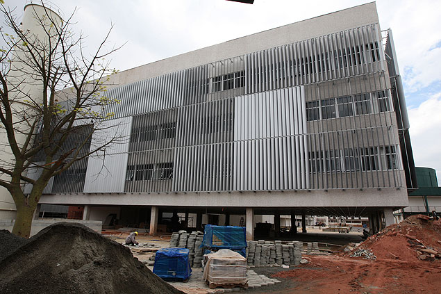 SAO PAULO, SP, BRASIL, 25-08-2015 13h{iptcminute } Obras do novo campus da UNIFESP no bairro dos Pimentas.. ( Foto: Luiz Carlos Murauskas/Folhapress, COTIDIANO ) ***RESTRICAO***