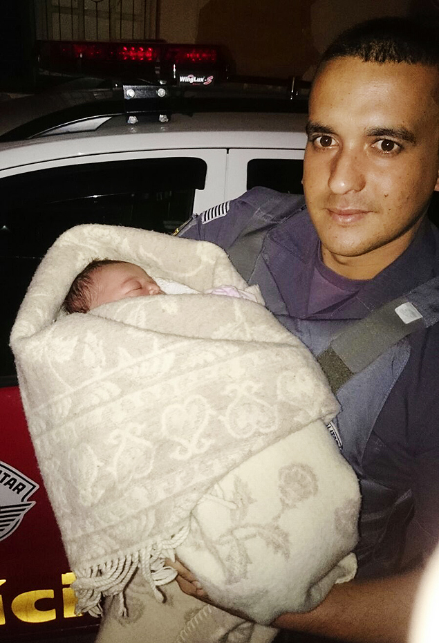 Polcia encontra beb recm-nascido dentro de sacola em Higienpolis, na regio central de So Paulo