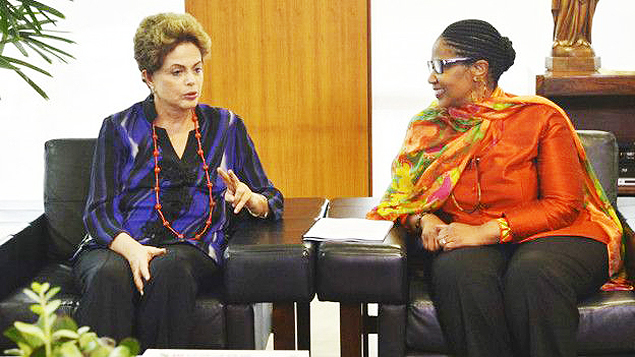 Diretora da ONU Mulheres com a presidente Dilma Rousseff