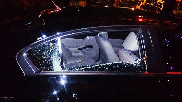 Motorista do Uber e passageira so agredidos por grupo de taxistas na zona oeste de SP